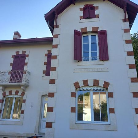 Les Palissieres - Chambres D'Hotes Mortagne-sur-Gironde Exteriör bild