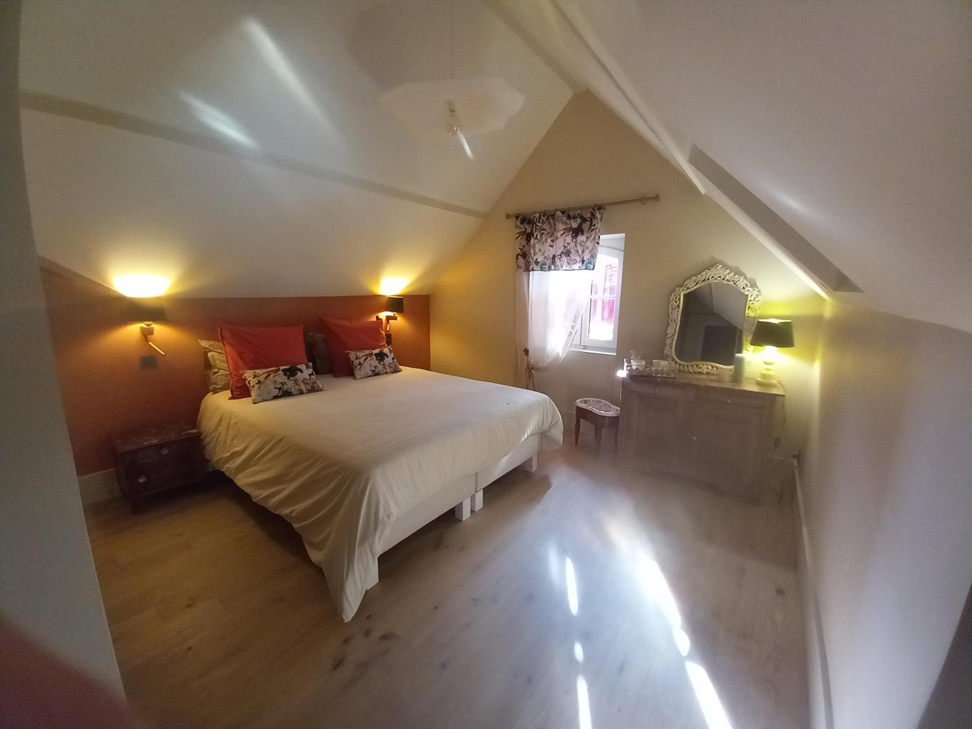 Les Palissieres - Chambres D'Hotes Mortagne-sur-Gironde Exteriör bild